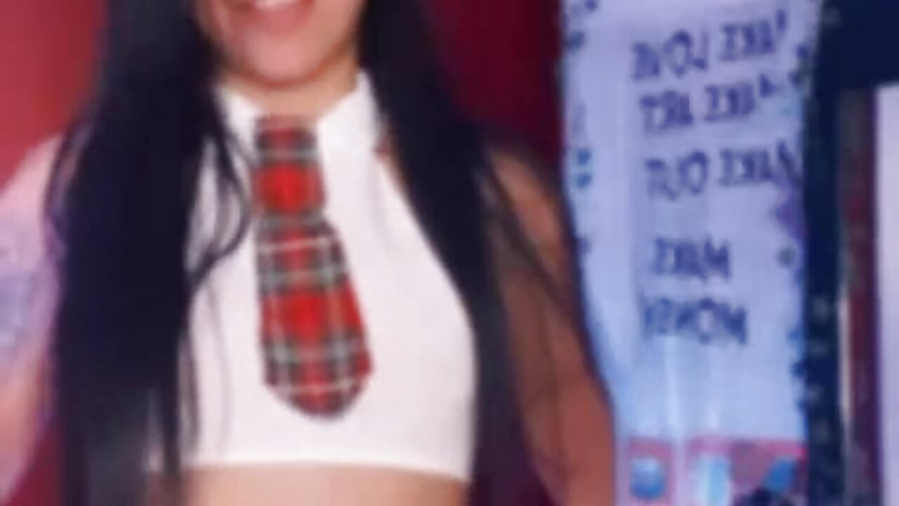 Follow me so you don't miss any of my shows - vidéo du modèle de showcams little_kayla_