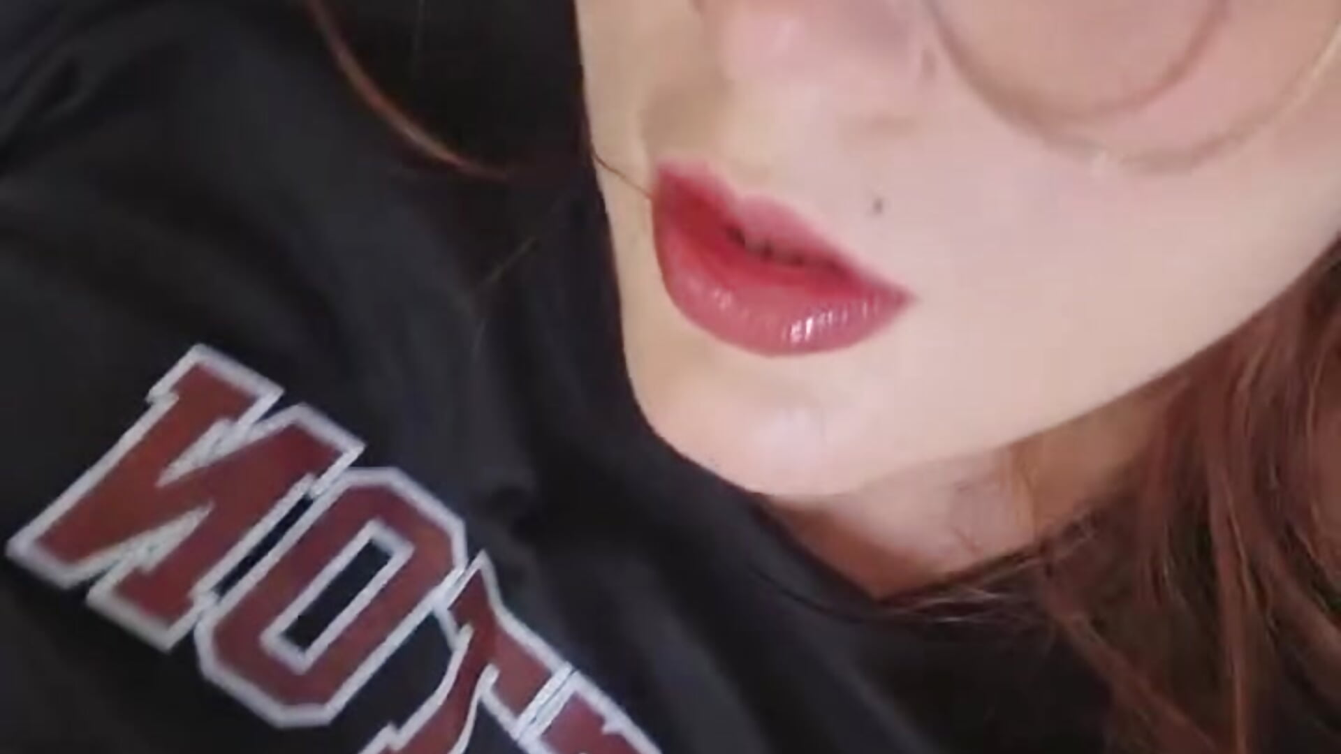 Feeling sexy today - video by Dharapretty cam model