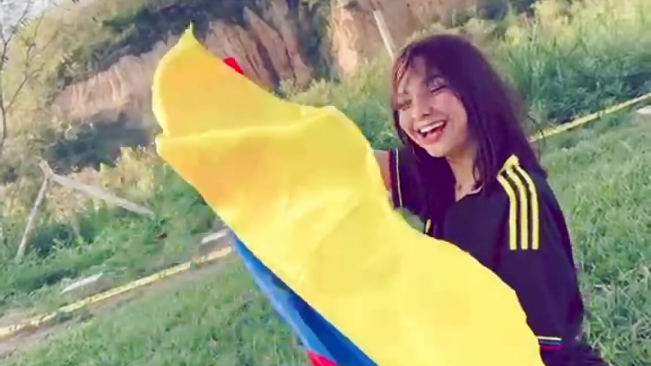 Colombian passion is here 💛🔥 - vídeo de la modelo de cam kinkylittlegirll