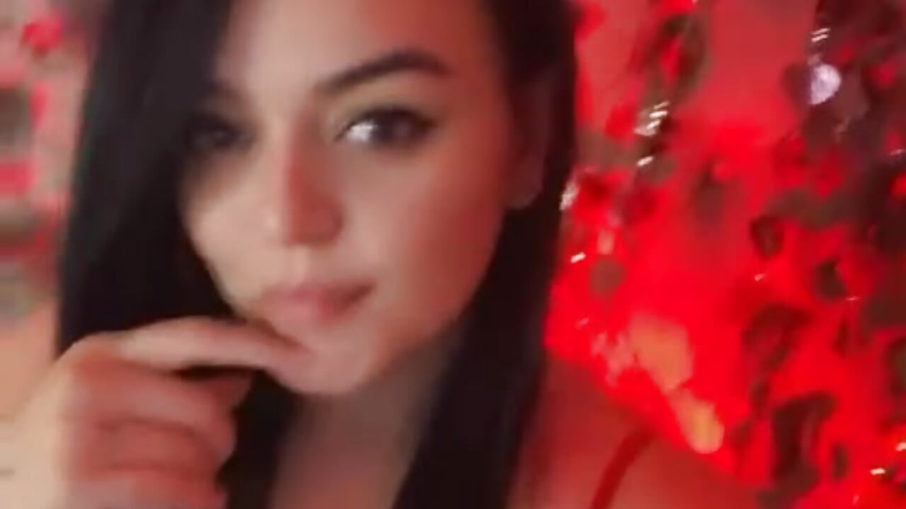 Happy Valentine's Day ❤️ - วิดีโอโดย anette_cooper โมเดลแคม