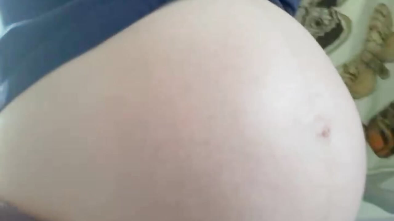 Showing off my bump✨ - video di onlysage444 modella di cam