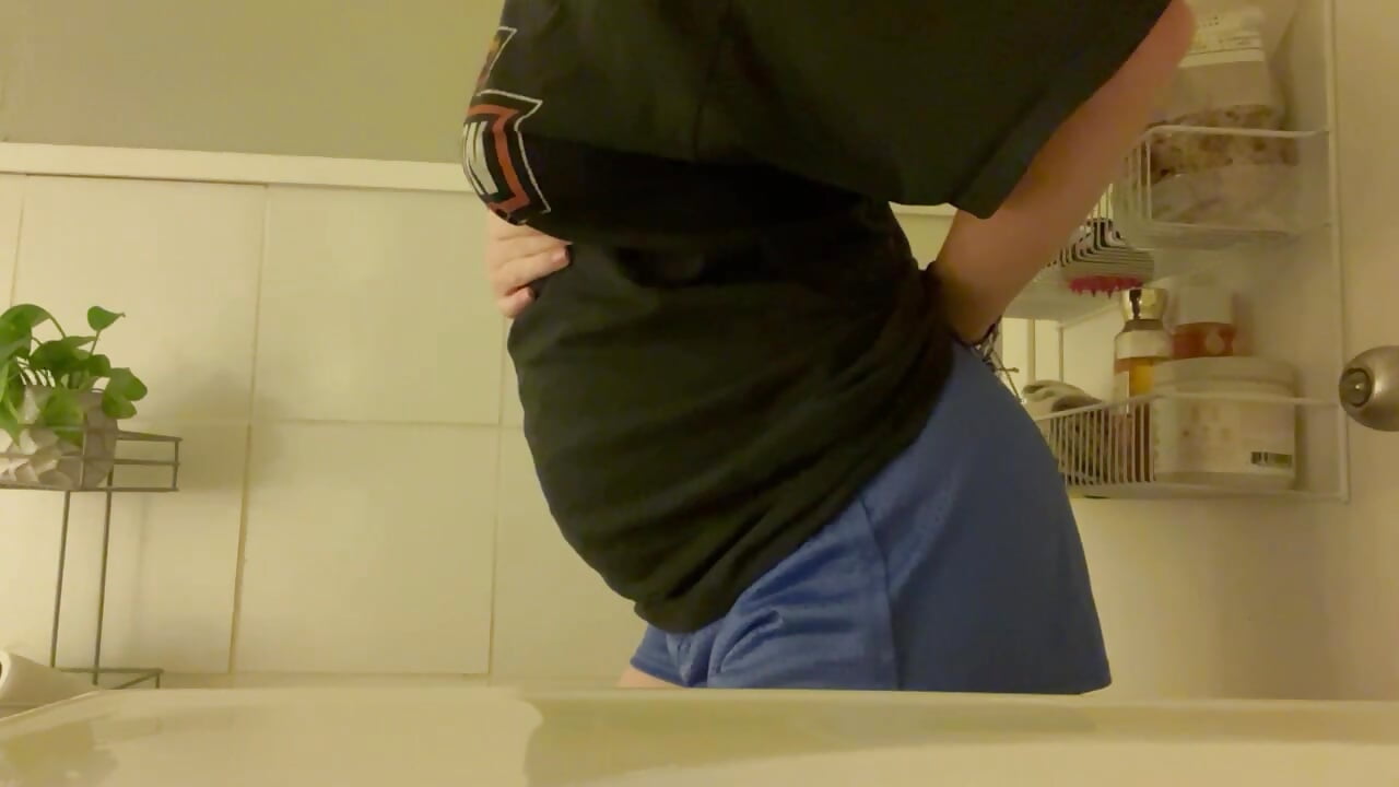 Showing off my preggo belly, ass and boobs✨ - video di onlysage444 modella di cam