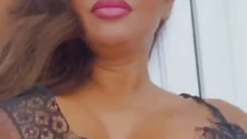 Ups...i did it again - video di ASSYA modella di cam