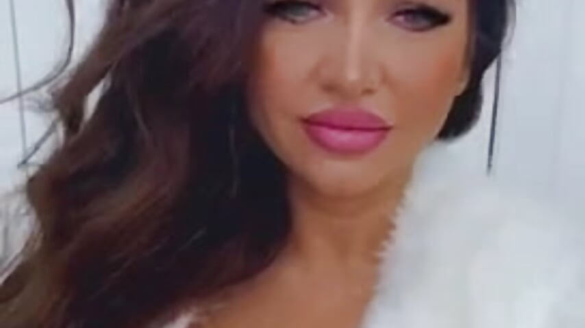 I bet you like white furs...and tits - video di ASSYA modella di cam