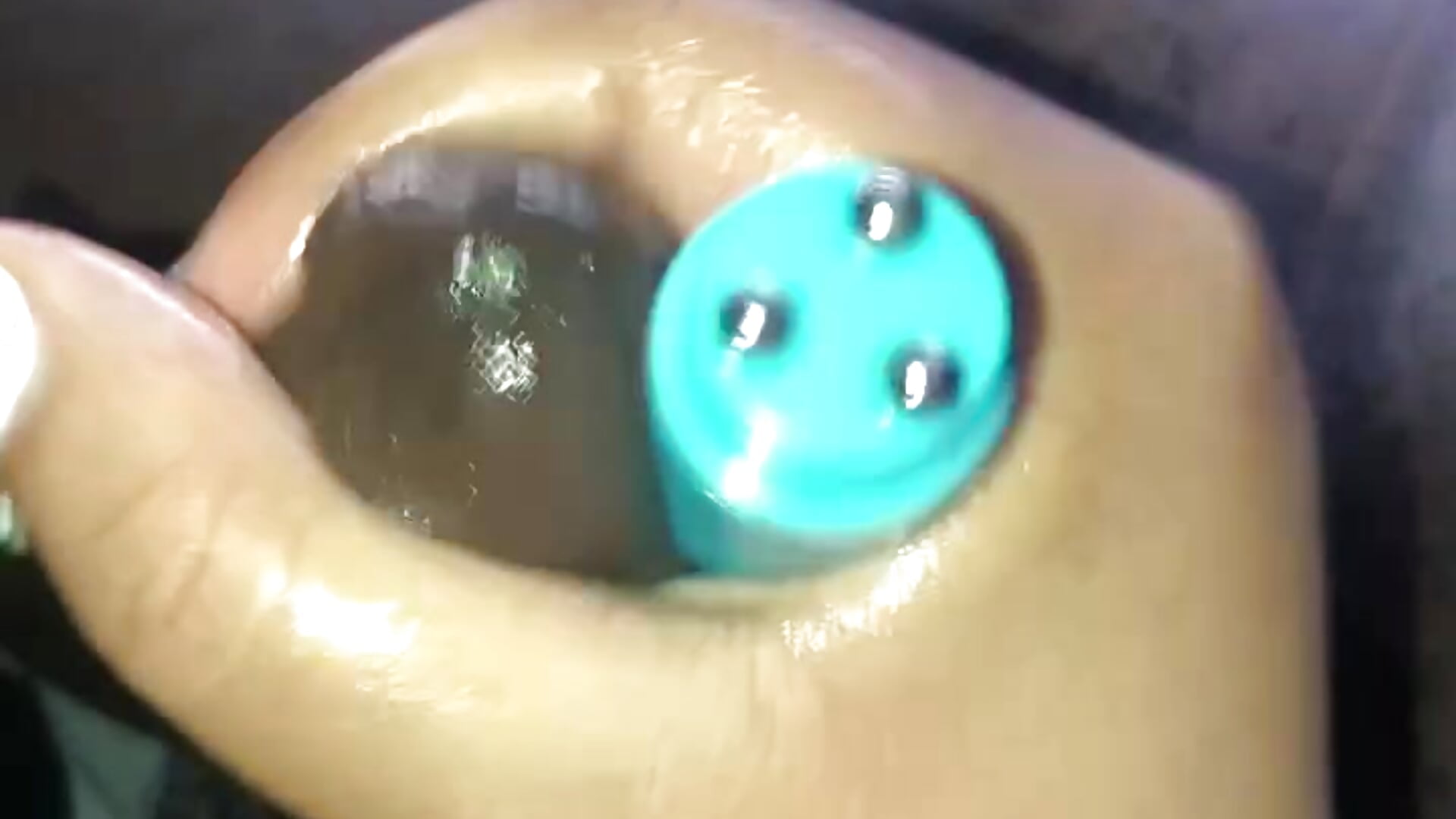 Big Purr giving Teddy a oily handjob - Video von UnderCover_Lovers Cam-Model