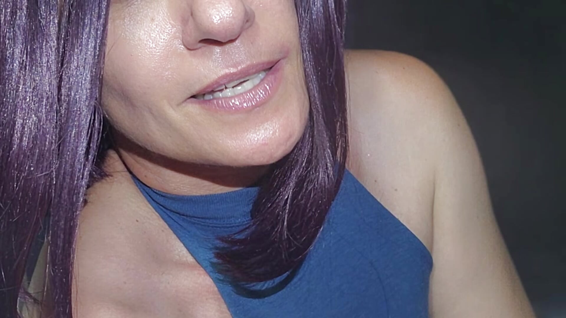 Allow me to introduce myself – видео вебкам-модели hellocleo40