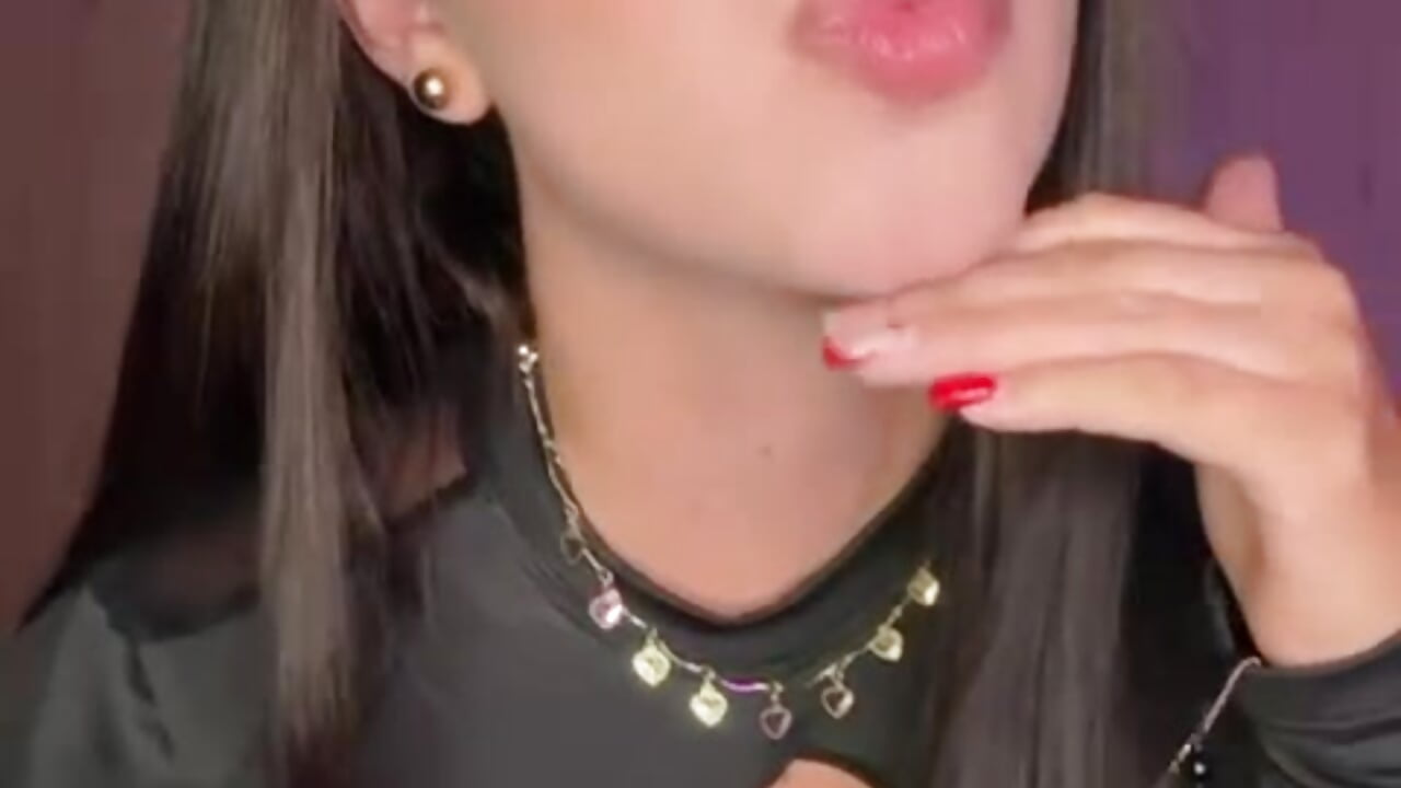 Sexy Oufitr - video by Sara_Squirting_Heels cam model