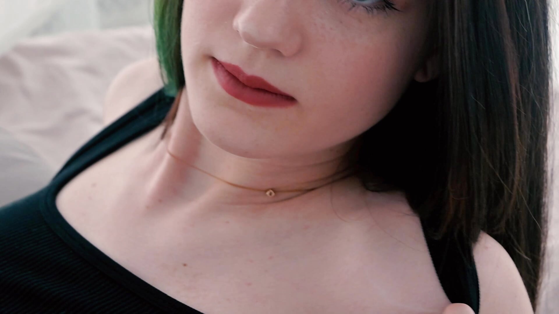 cute sexy brunette - video by NikkieKatty cam model