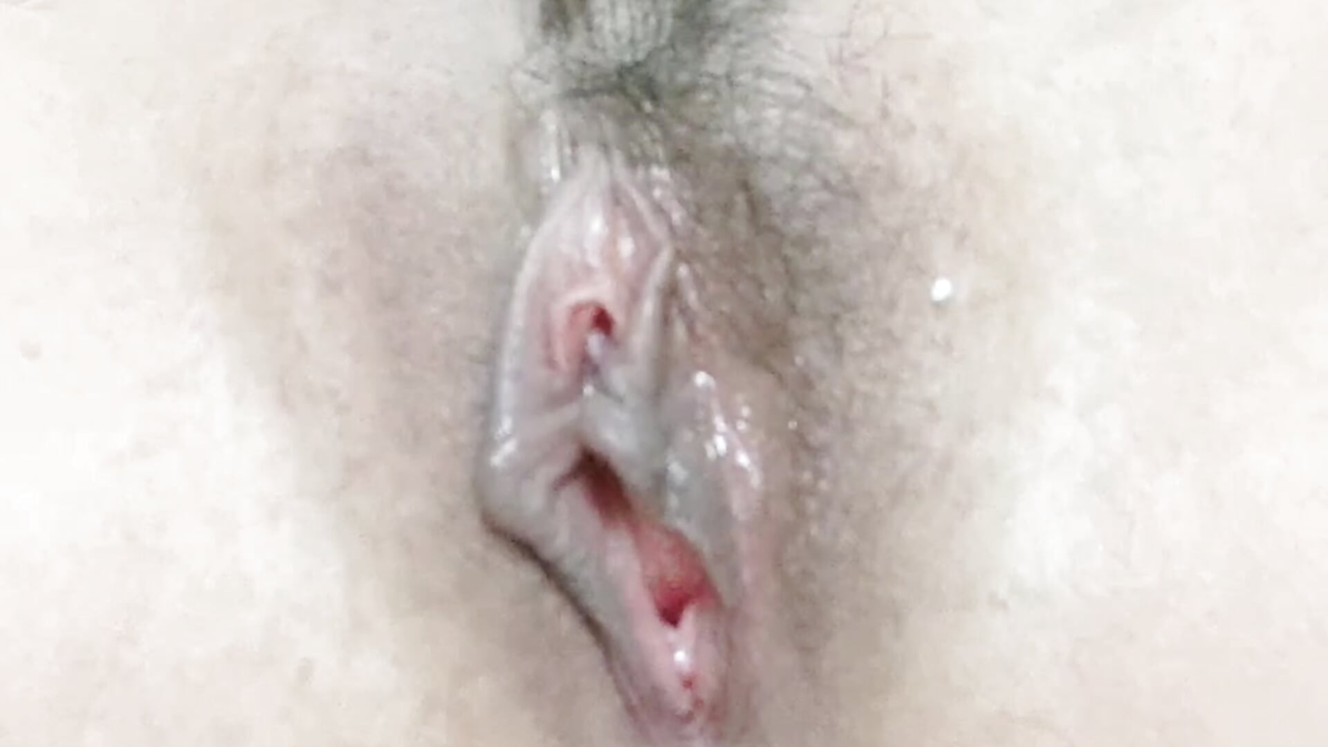 パンツに潮掛け電マ挿入クリが赤く腫れてるよ♡ - vidéo du modèle de showcams liliyRiSAcha-n