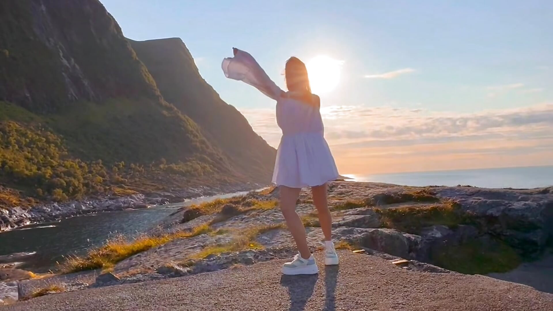 Dance at the height - video by Louise-dance cam model