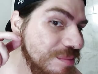 look at my piercings :) - vidéo du modèle de showcams 420_redbeard