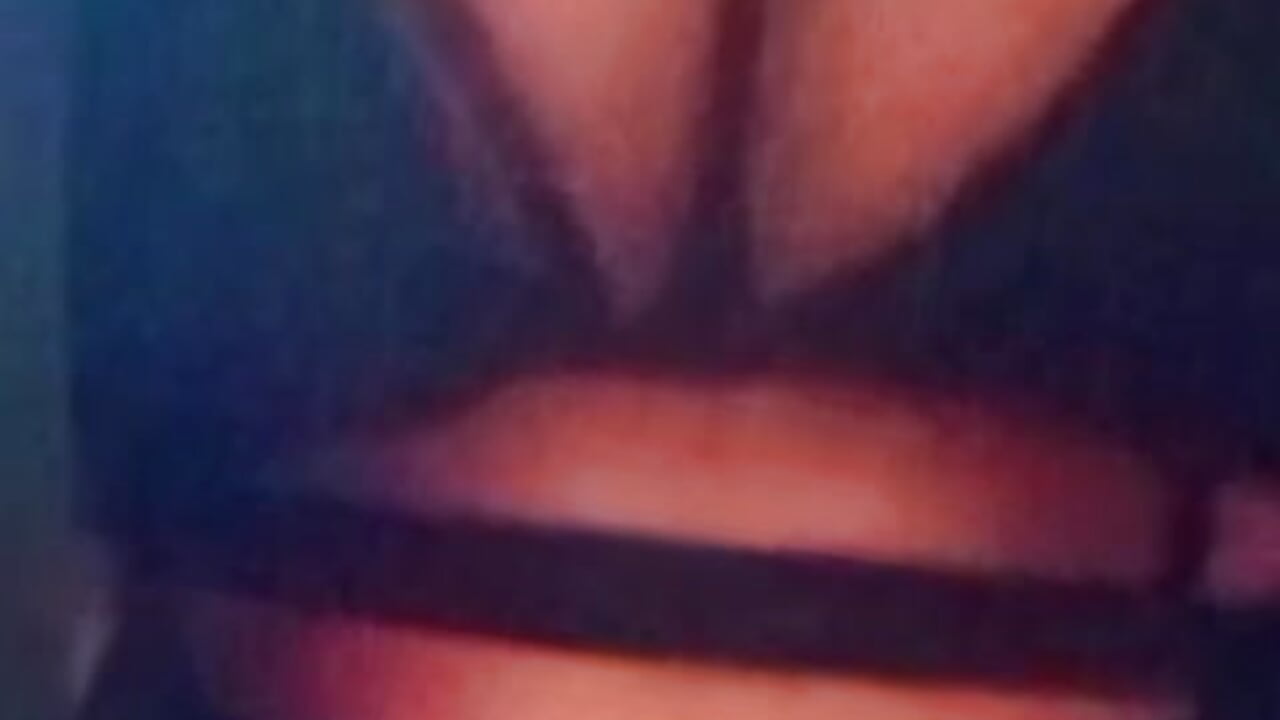 profile-intro-video - video by Sexypavi09 cam model