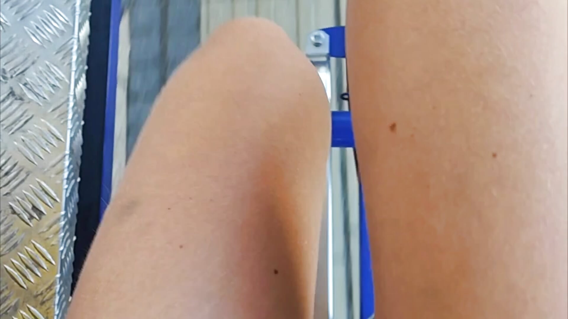Autumn fun on an electric bike - video by Dina-Light cam model