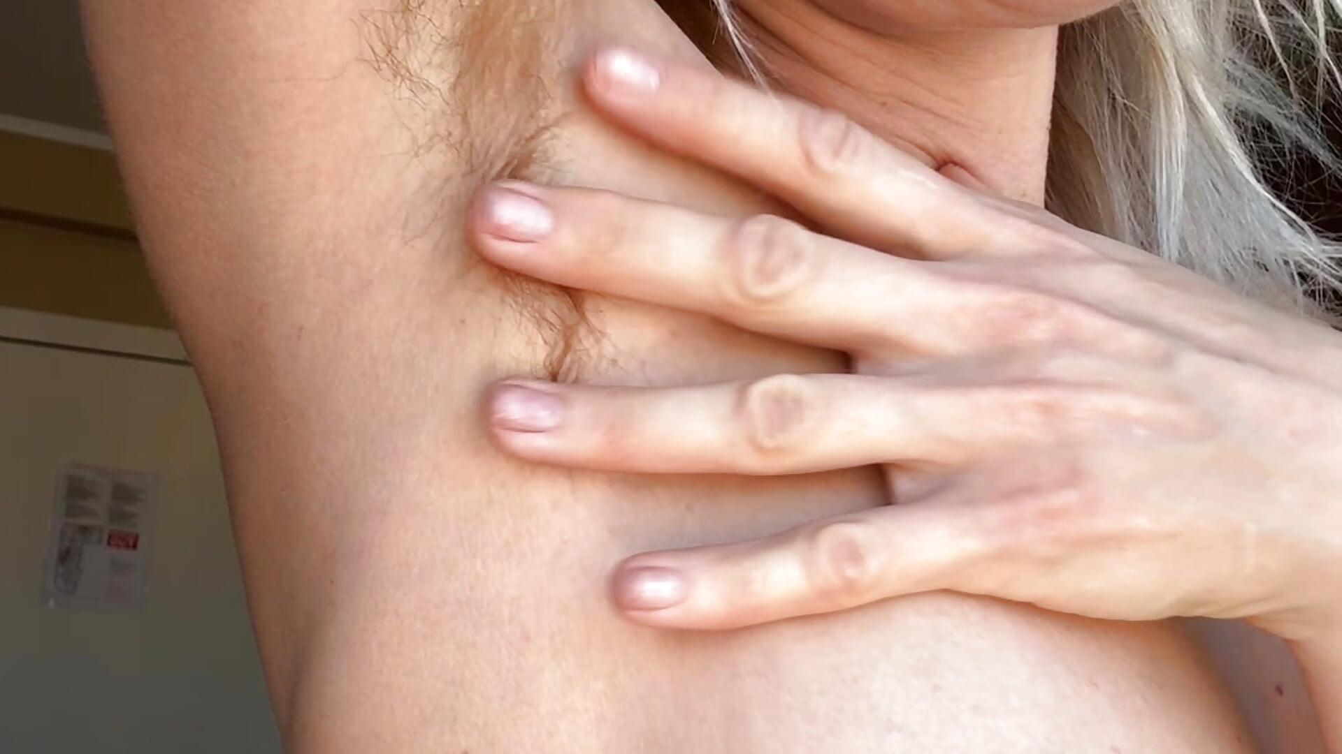 Hairy armpits - video by Dina-Light cam model