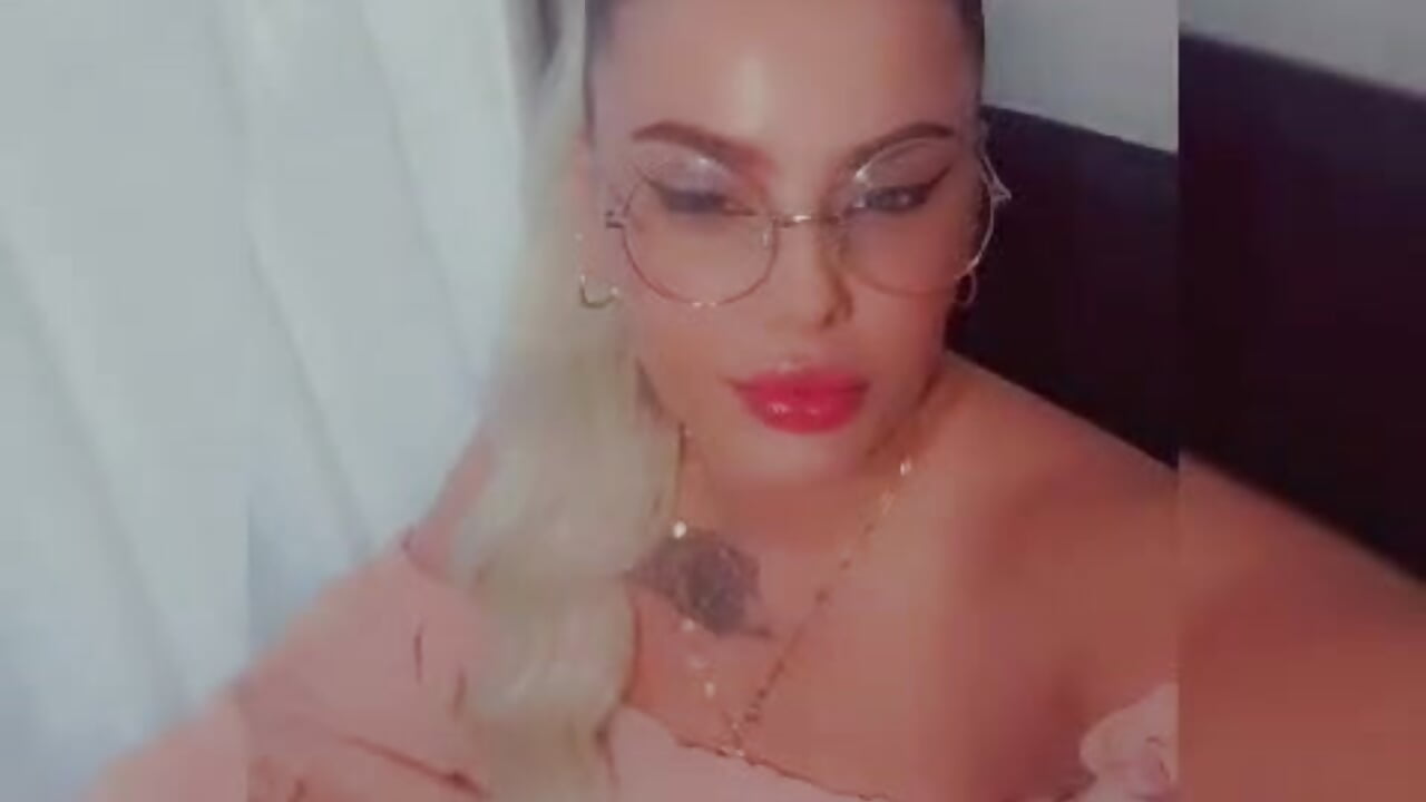 WhatsApp Video 2024-02-10 at 05,05,57 - video by Ellyslimdoll cam model