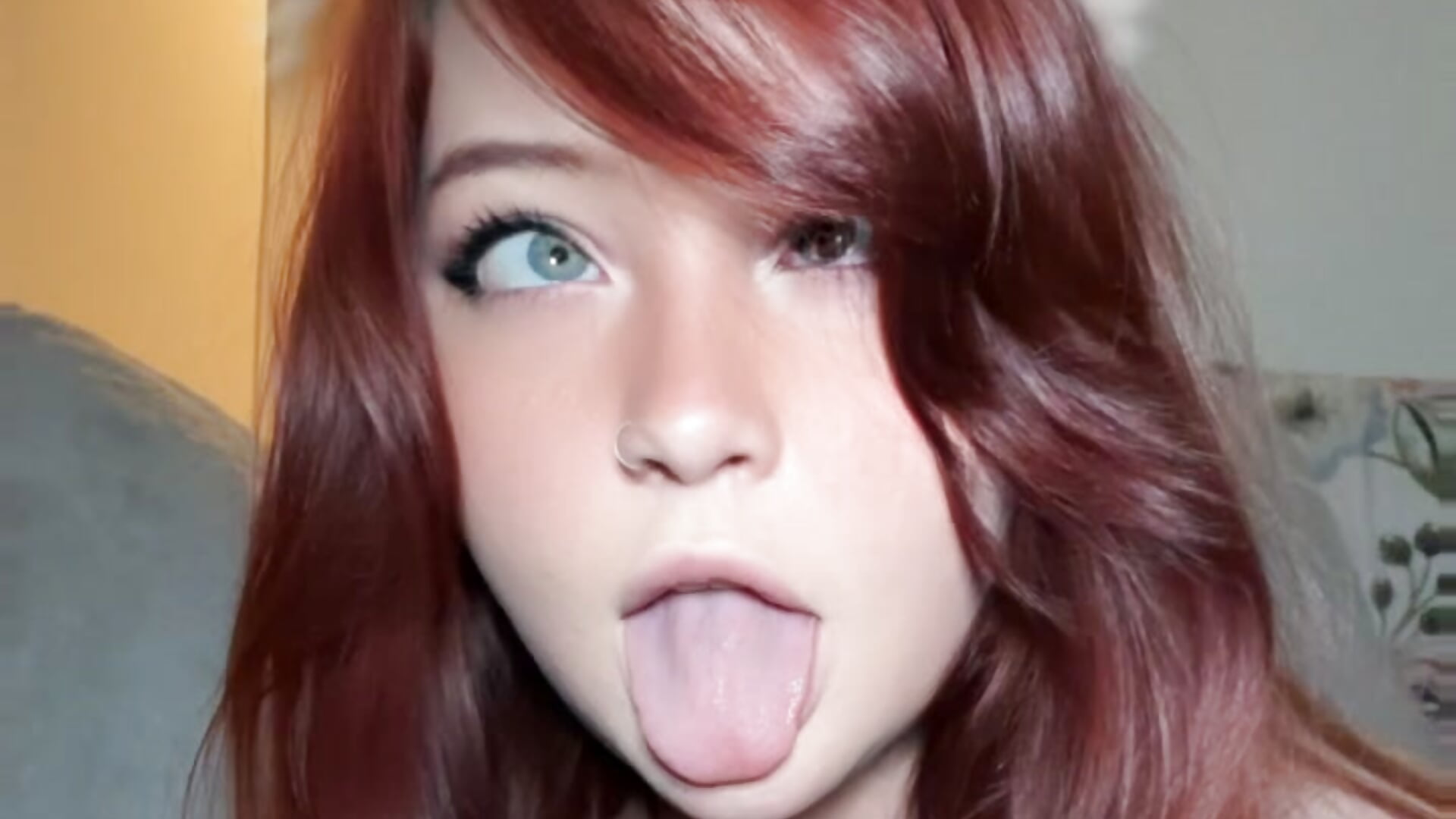 Foxy - video by sweetbabysass cam model