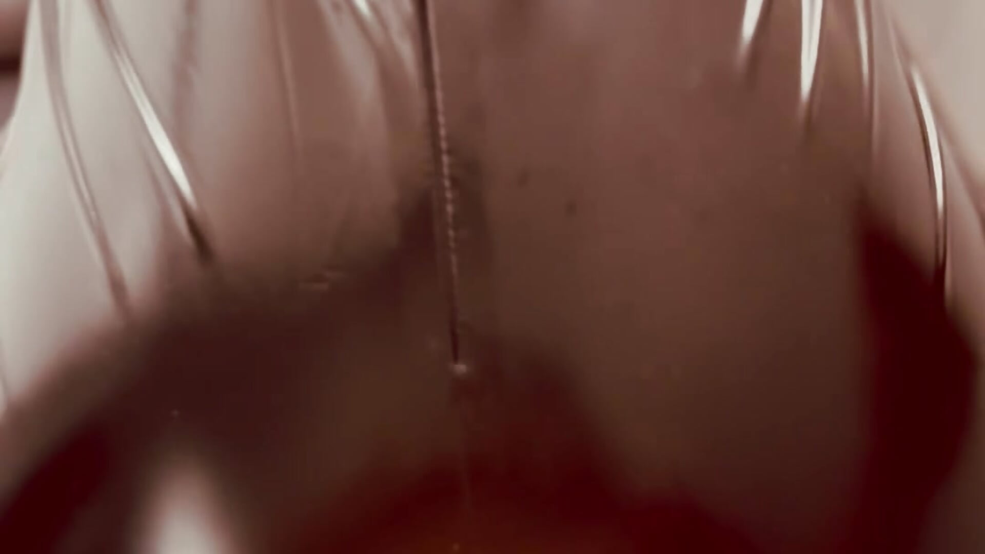 Geil im Lack Outfit gefickt schön eng der Schlitz