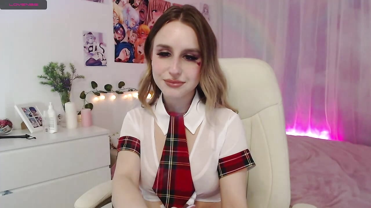 Smoking Fetish - video by CarolineAmber cam model