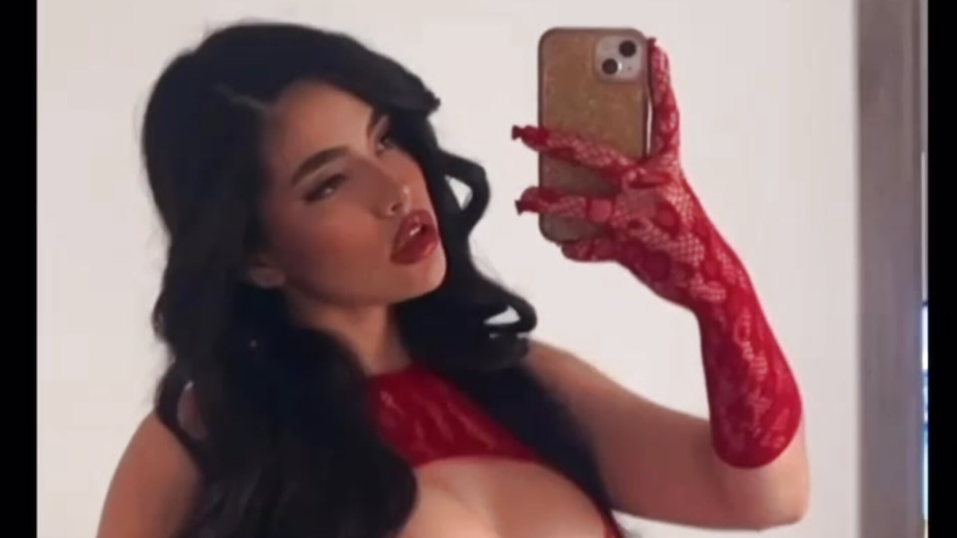 lady in red - video by nikolsmithh cam model