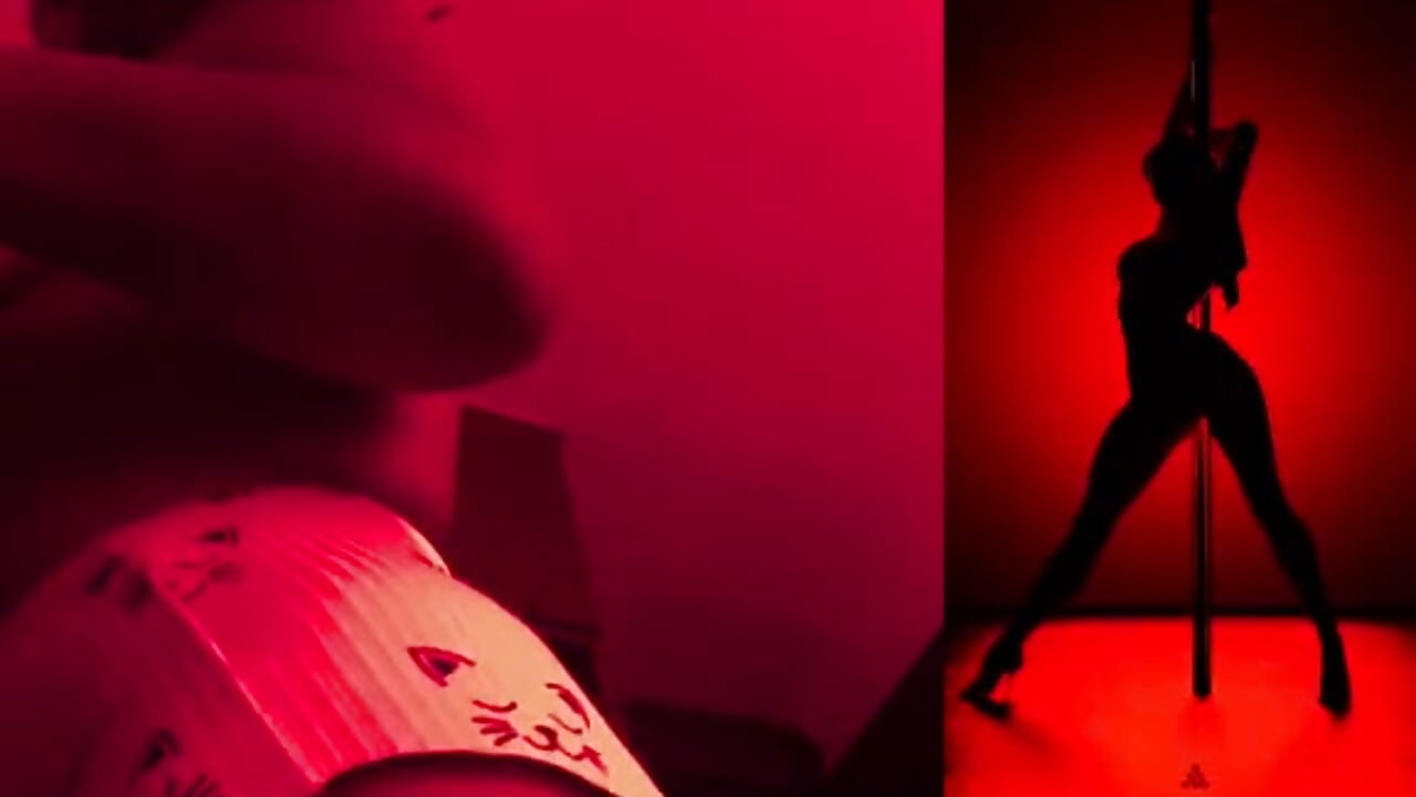 🍑😋😈 - video by juanitared cam model