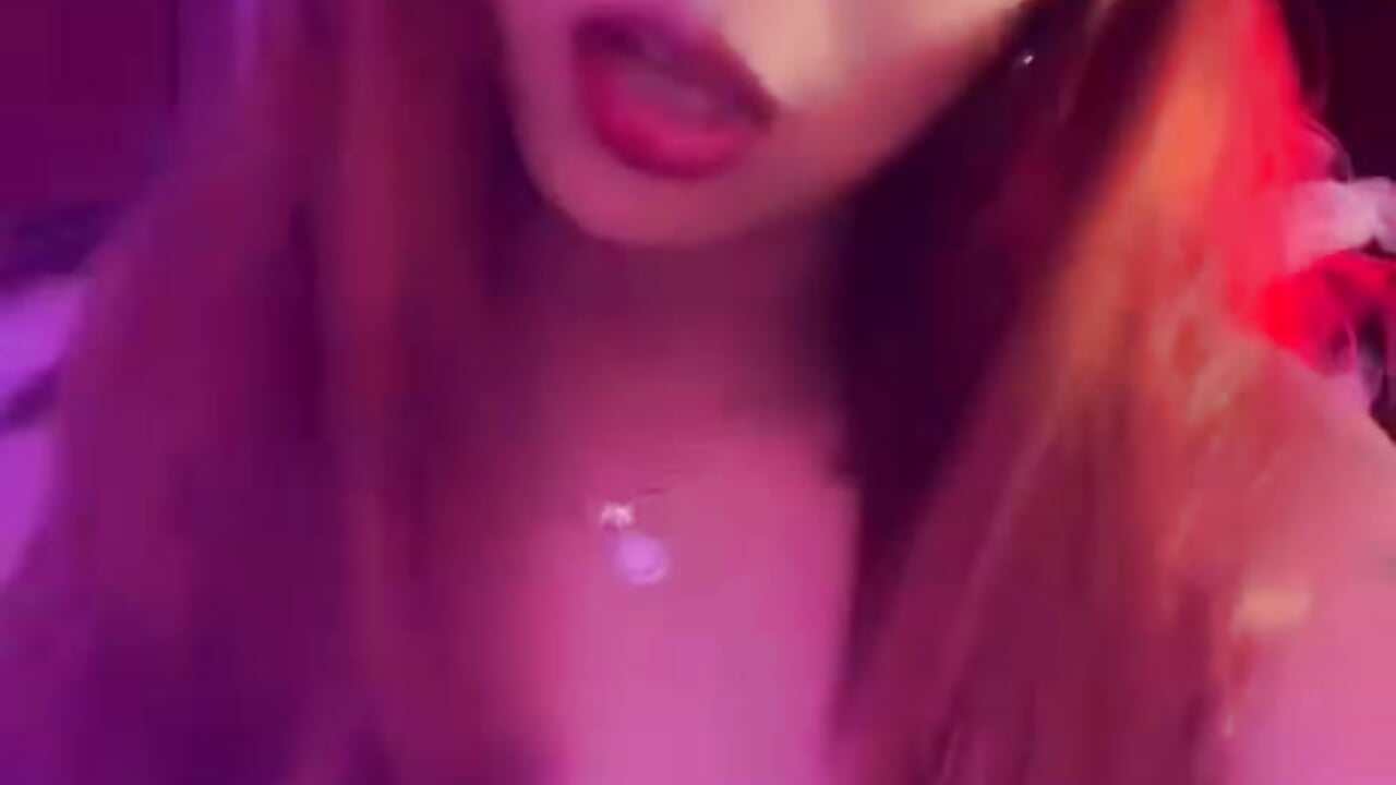 GRRRRRRR - video by juanitared cam model