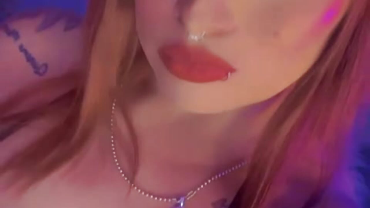 Friday loveeeee - video by juanitared cam model