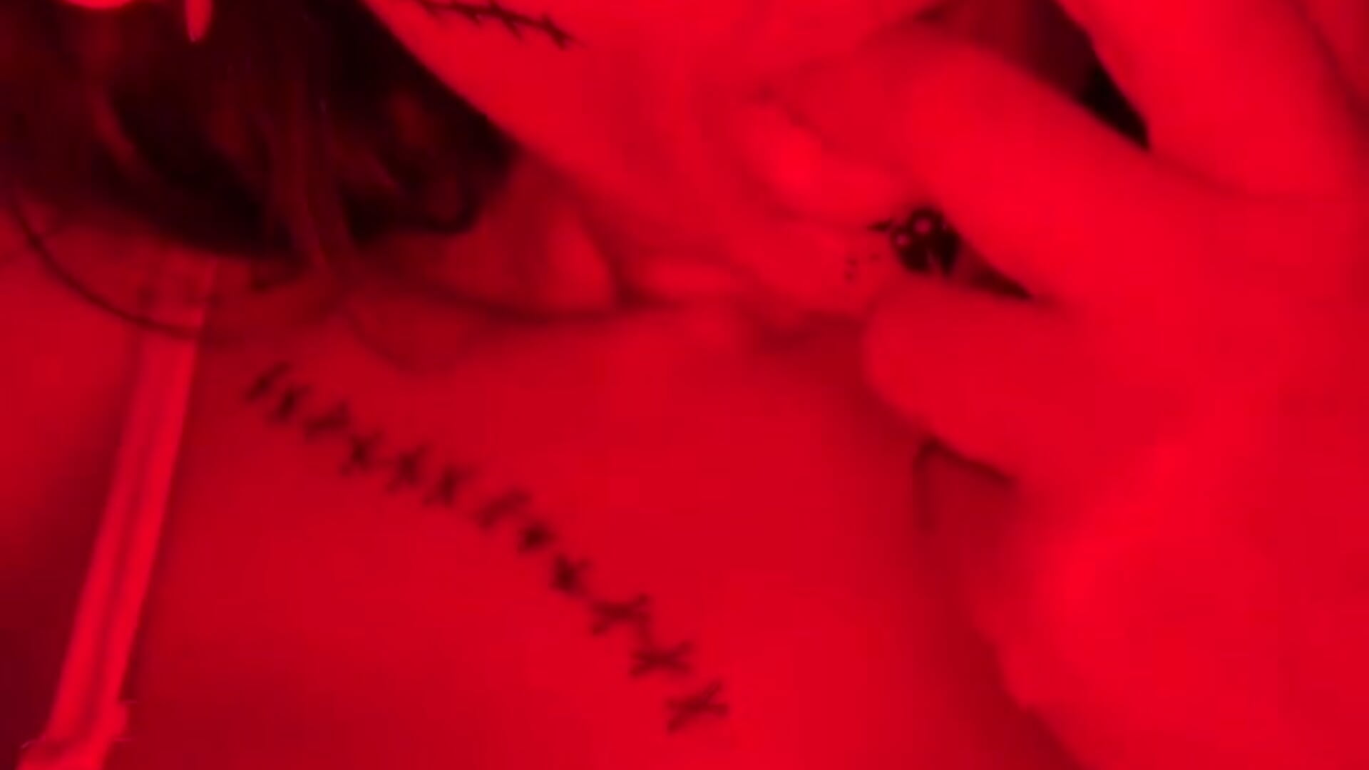 Hasta una canción triste me pone sensual... Halloween mood ON! 👻🎃👄 - video oleh AllanaSquirt kamera model
