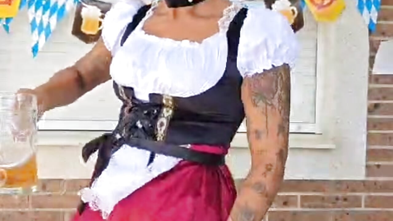 Oktoberfest 2025 - video by AllanaSquirt cam model