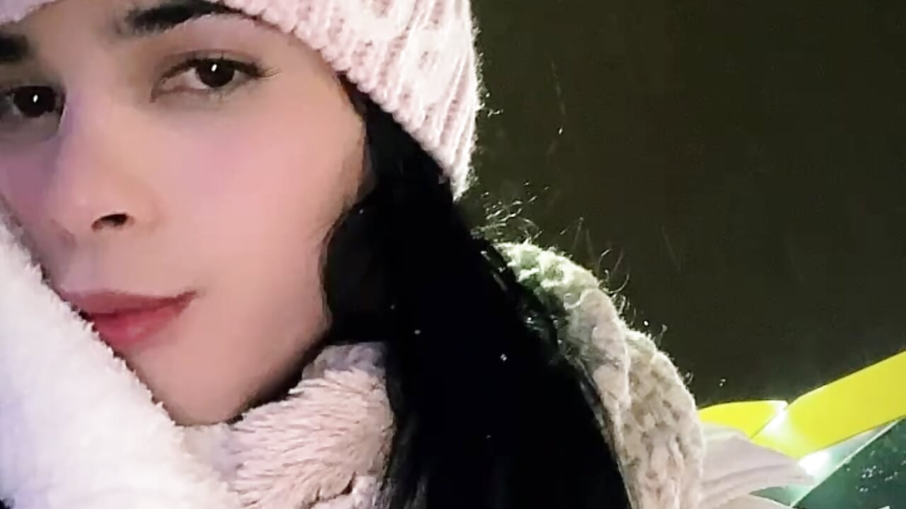 profile-intro-video-1704666537 - video by LittleePrincess cam model