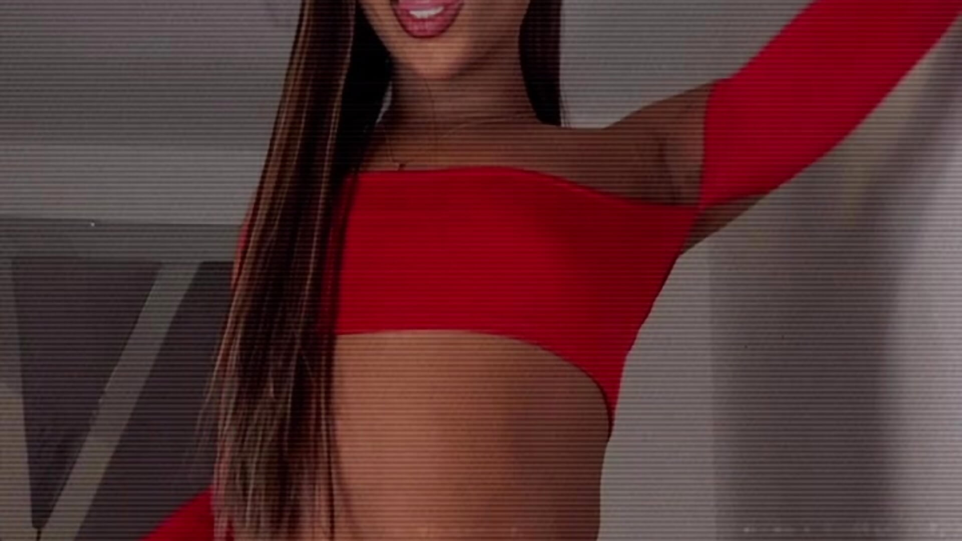 04696fa0de304c31a8b04477aef8878d - Kimberly_House adlı kamera modelinin videosu