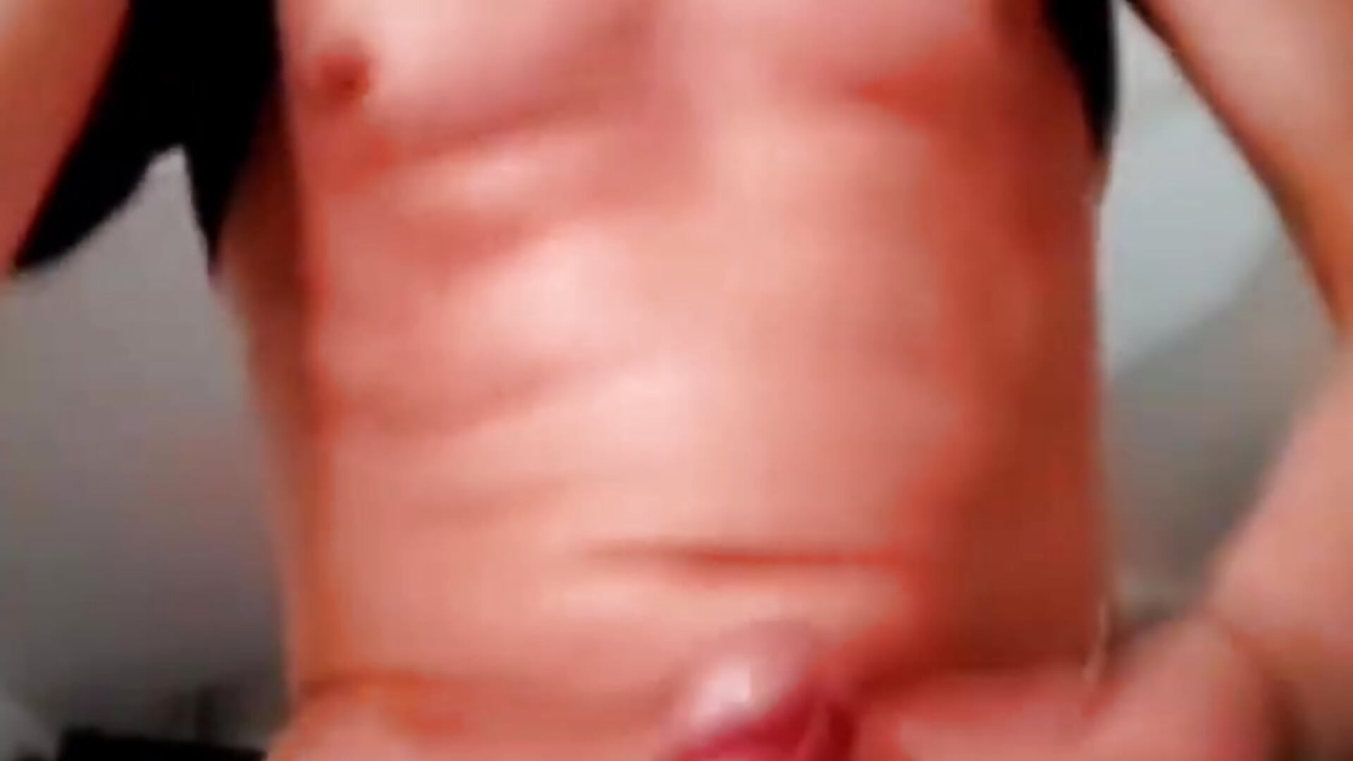 frontal cum explosion (light SloMo) - video di Lou96Cypher modella di cam