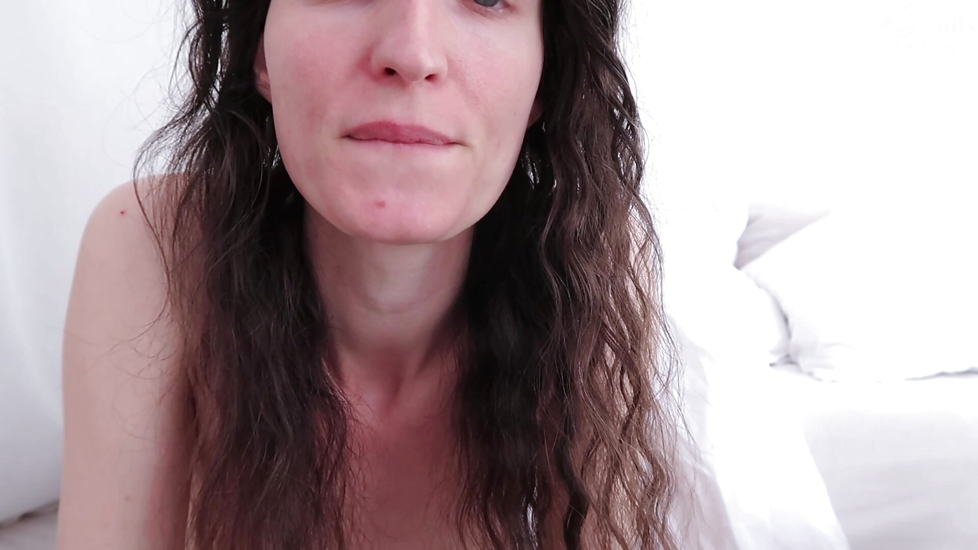 Se réveiller tranquillement Teaser - video di yulladao modella di cam