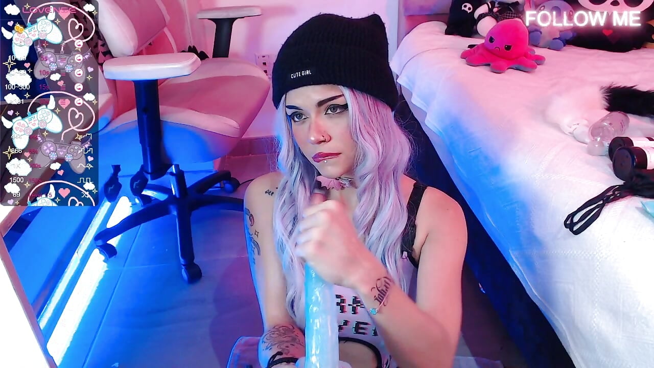 Can you hold your cum with this blowjob?