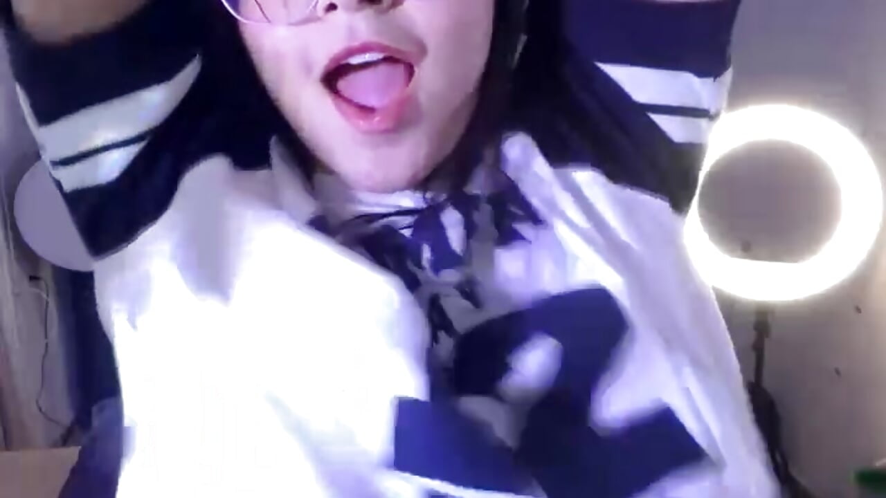 DESDE SEPTIEMBRE SE SIENTE🎅🏻🎄🎁🥳 - video by Lia_flowers cam model