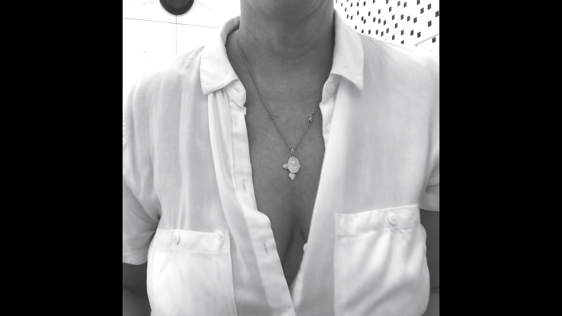 shower - video by urlovelyneighbour cam model