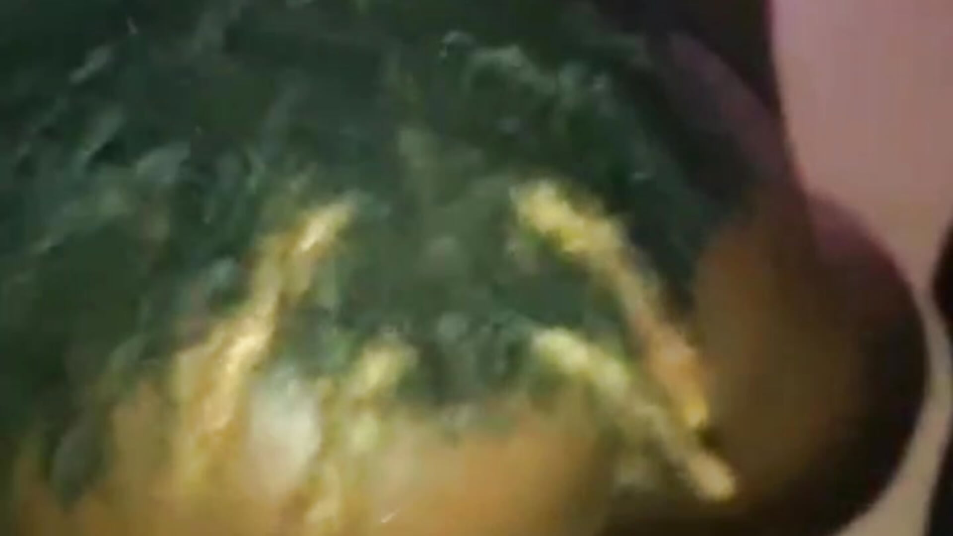 My bro asked me to suck his Dick and he stream my name – video modela na kameri Obolo12