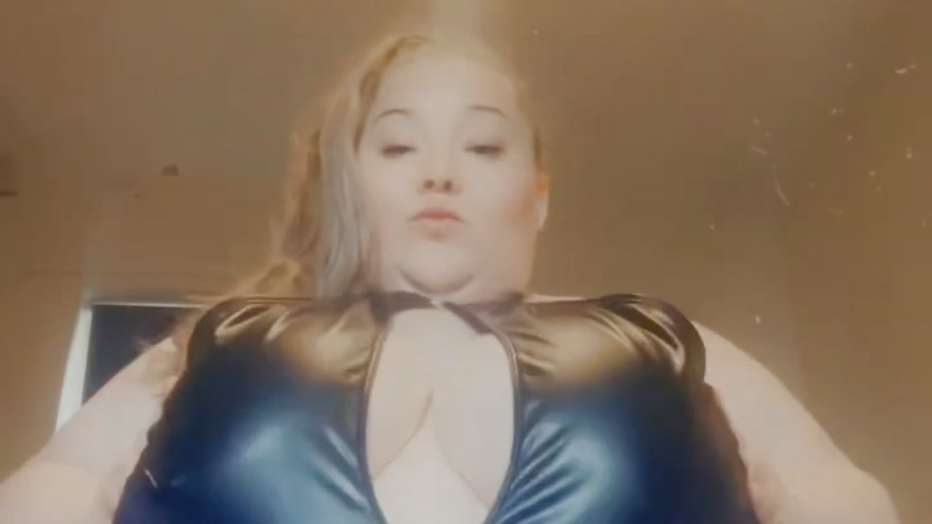 trim,835A1FD7-1469-48A7-B753-D9A879188607 - video by Sexybbwleo121 cam model