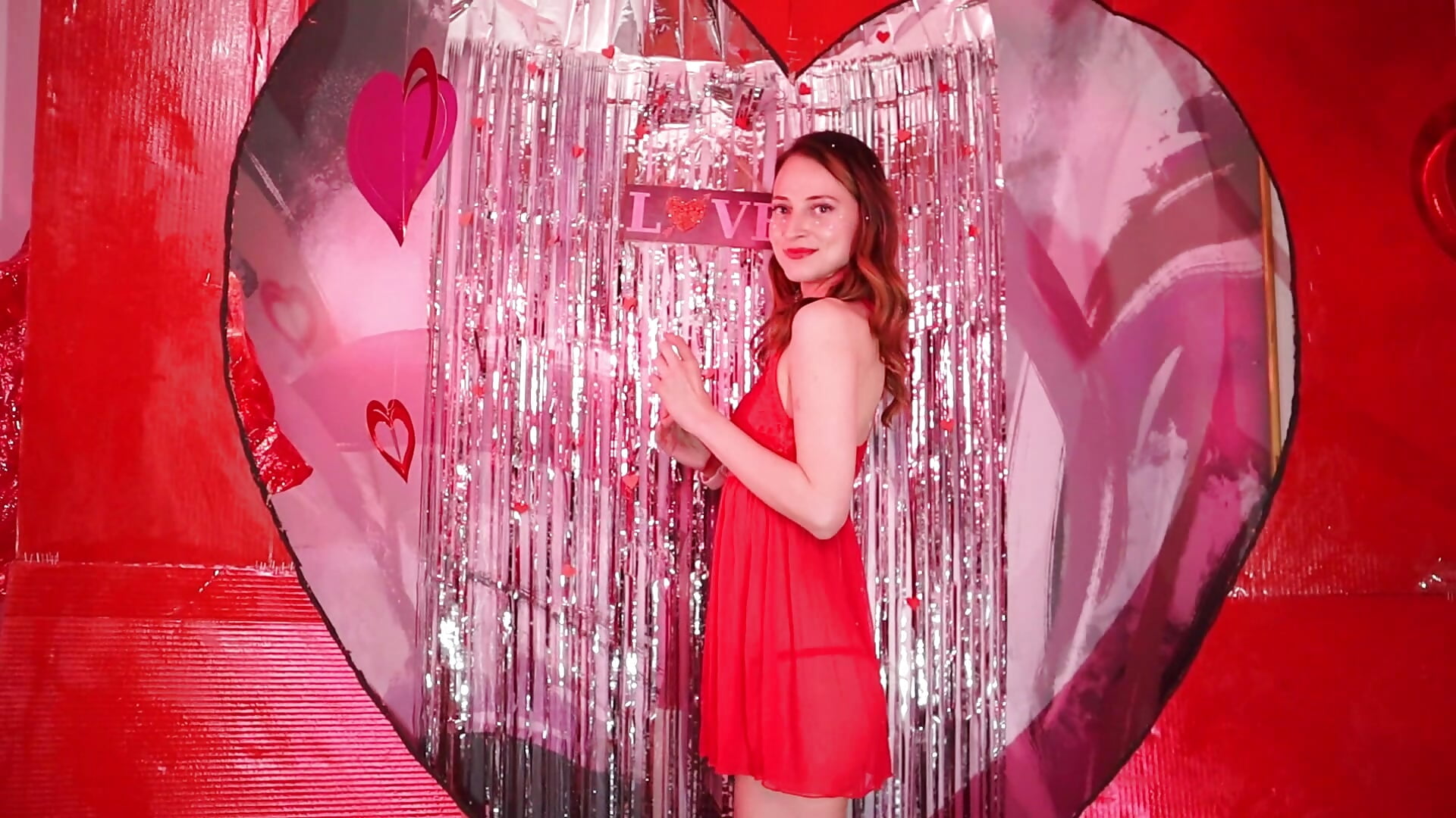 Happy Valentines - video by AmbeerWood_ cam model