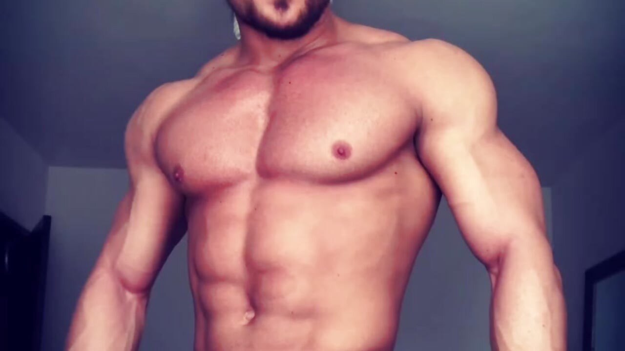 Flexing ! - video by FitnessMaleModel cam model