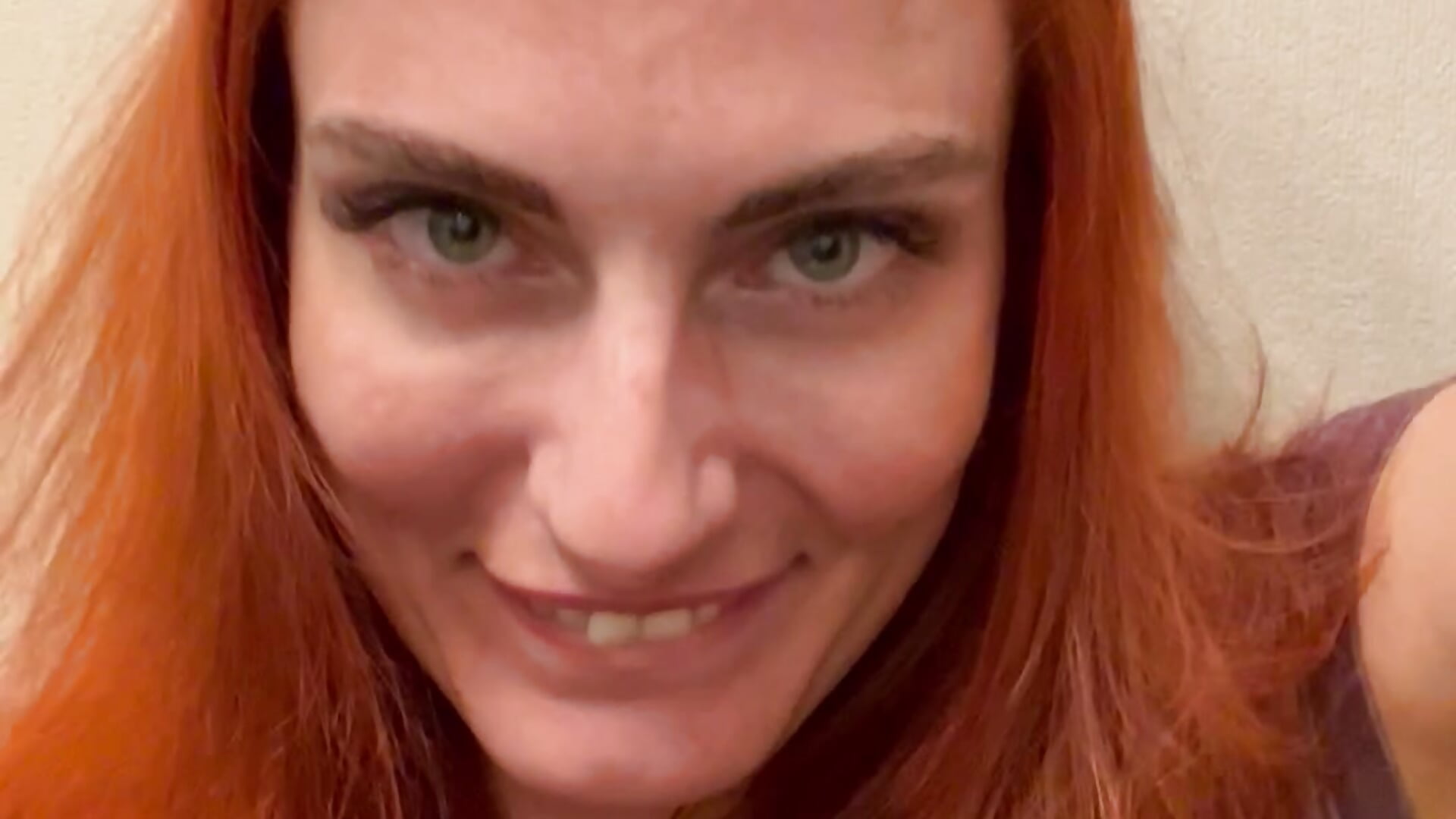 Hair - video by LindaLiony cam model