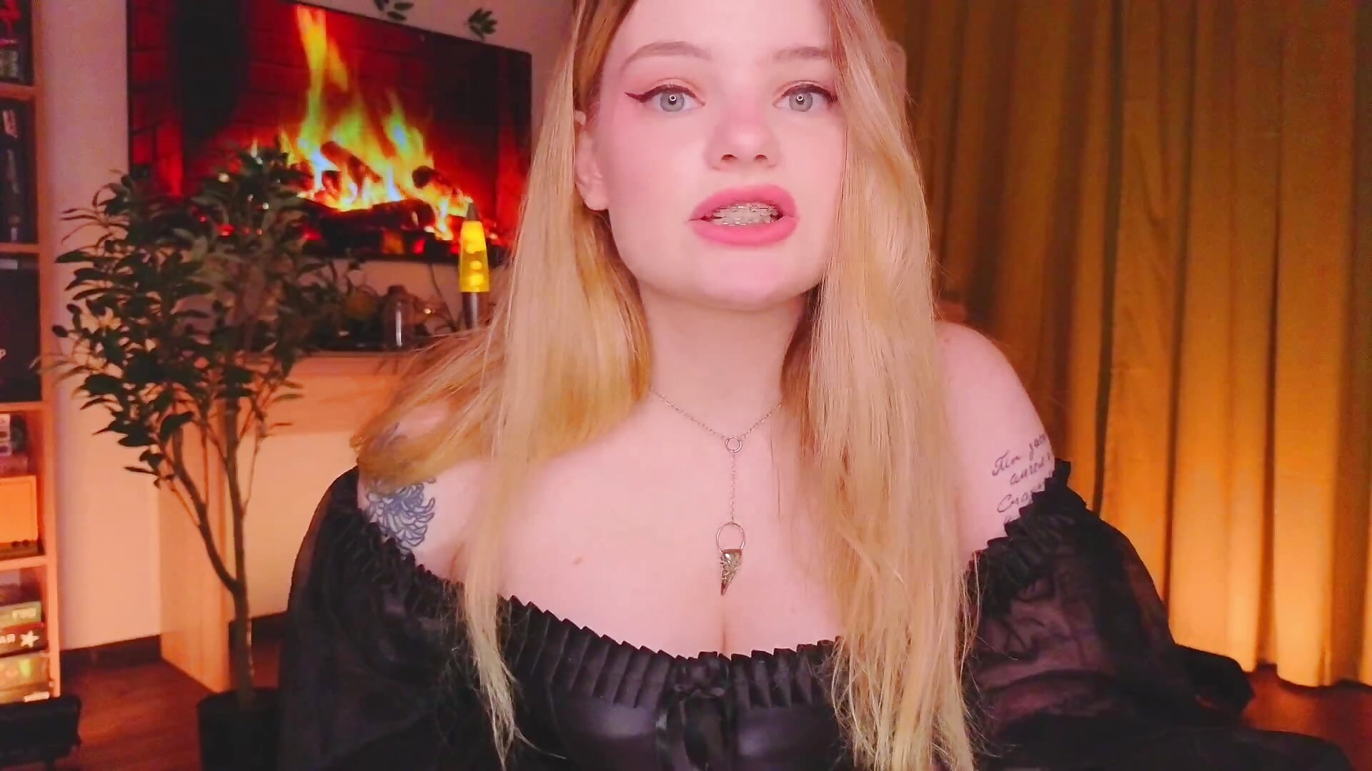 Hunter & Vampire Fantasy - video by Hottie_Jane