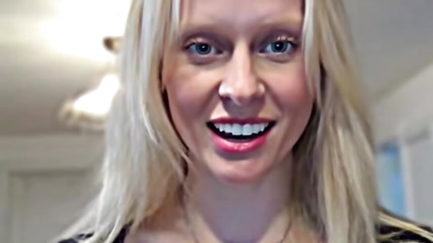 kiss - clip cu martachatte model videochat