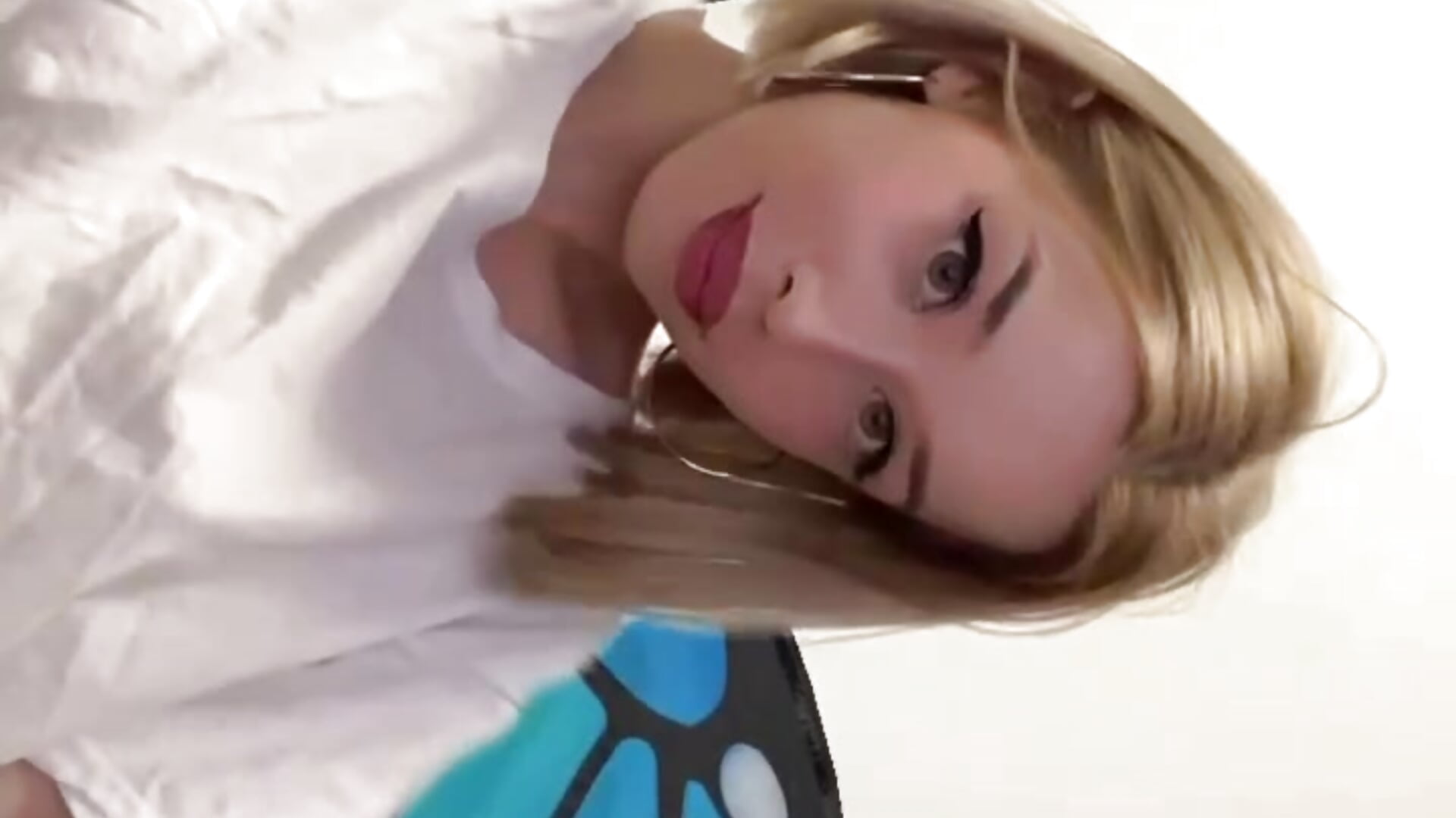 butterfly - video by hornyassfuk1 cam model