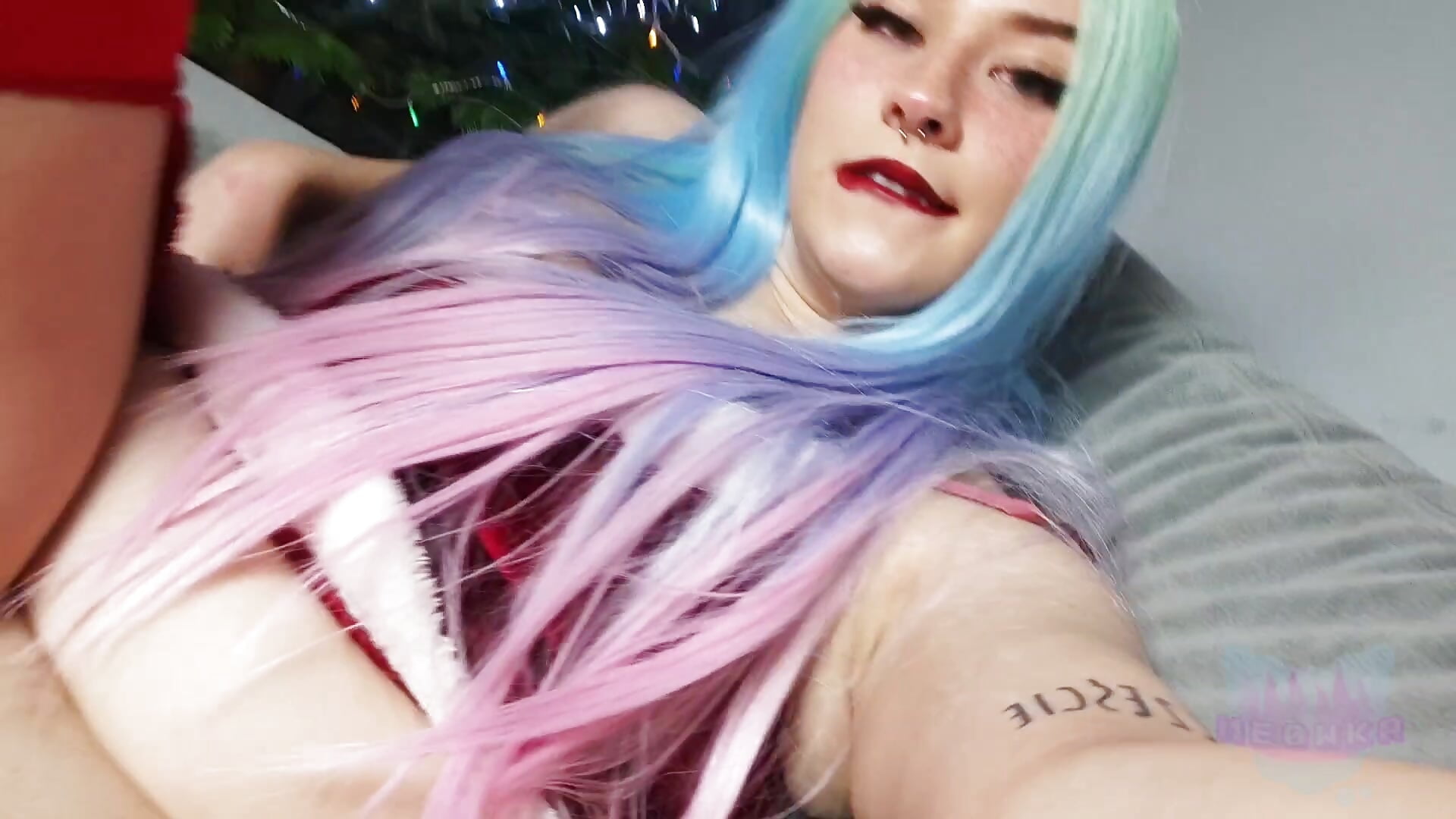 16 mins - video by DigitalMeowka cam model