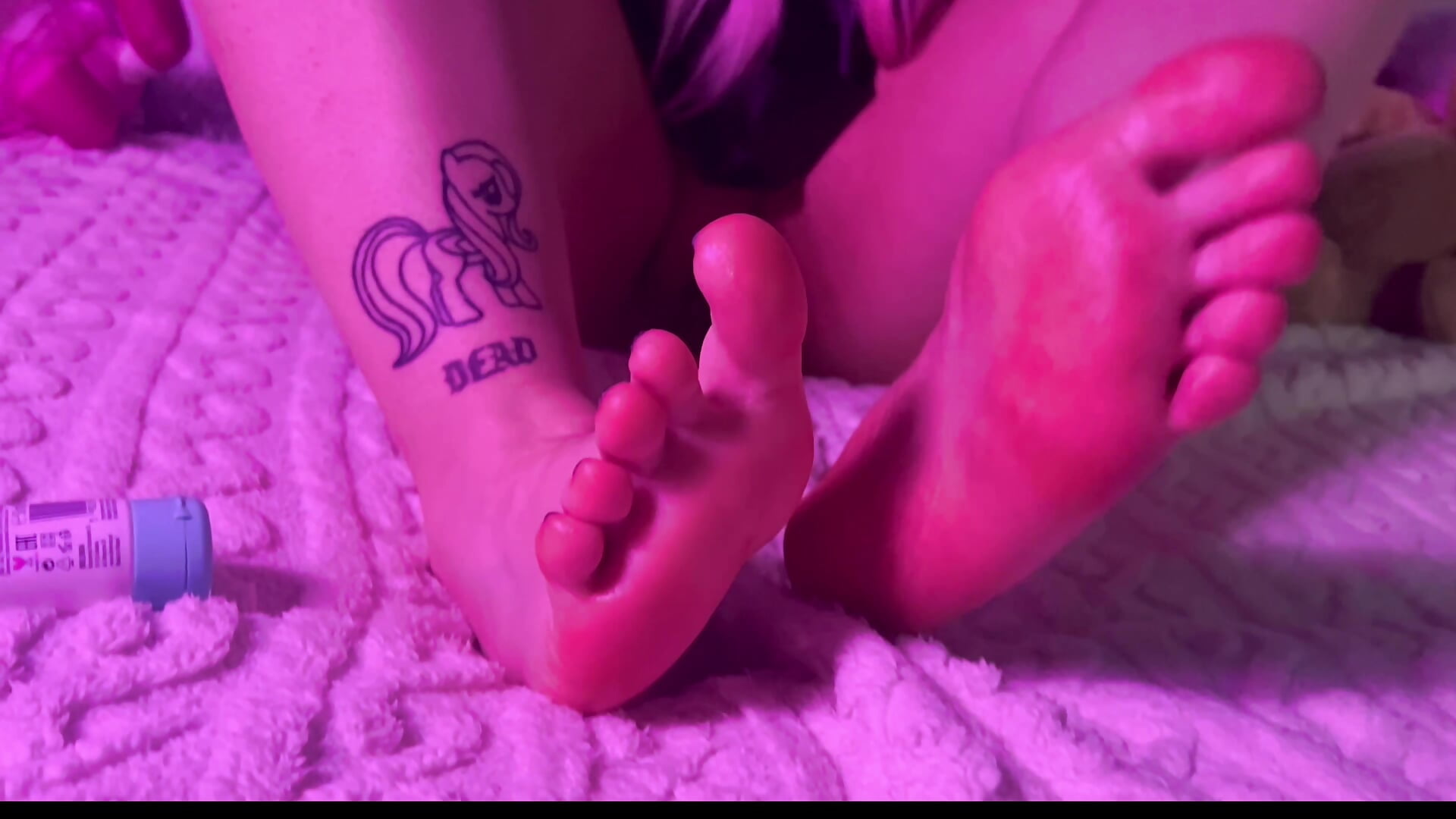 sensualna zabawa stópkami