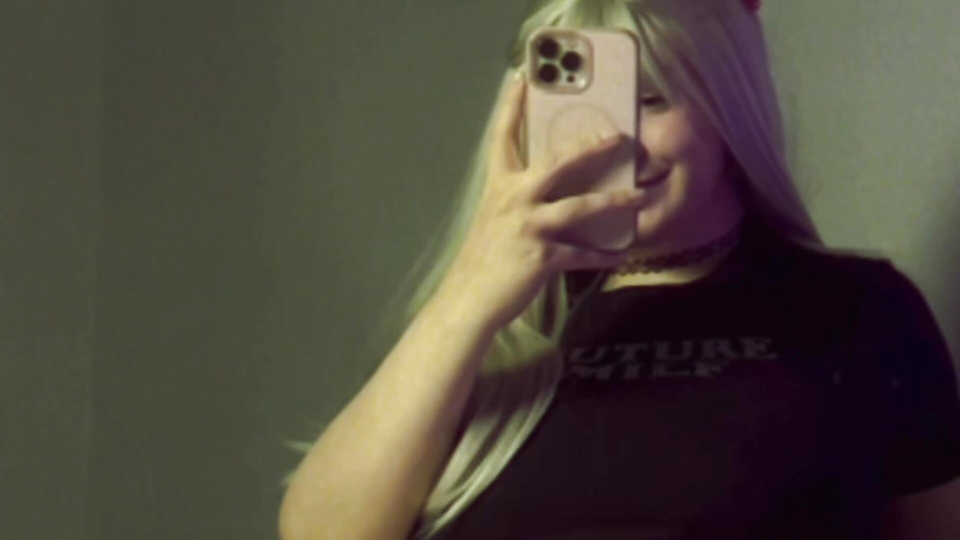 ChubbyQueen – video od webkamerové modelky DigitalMeowka