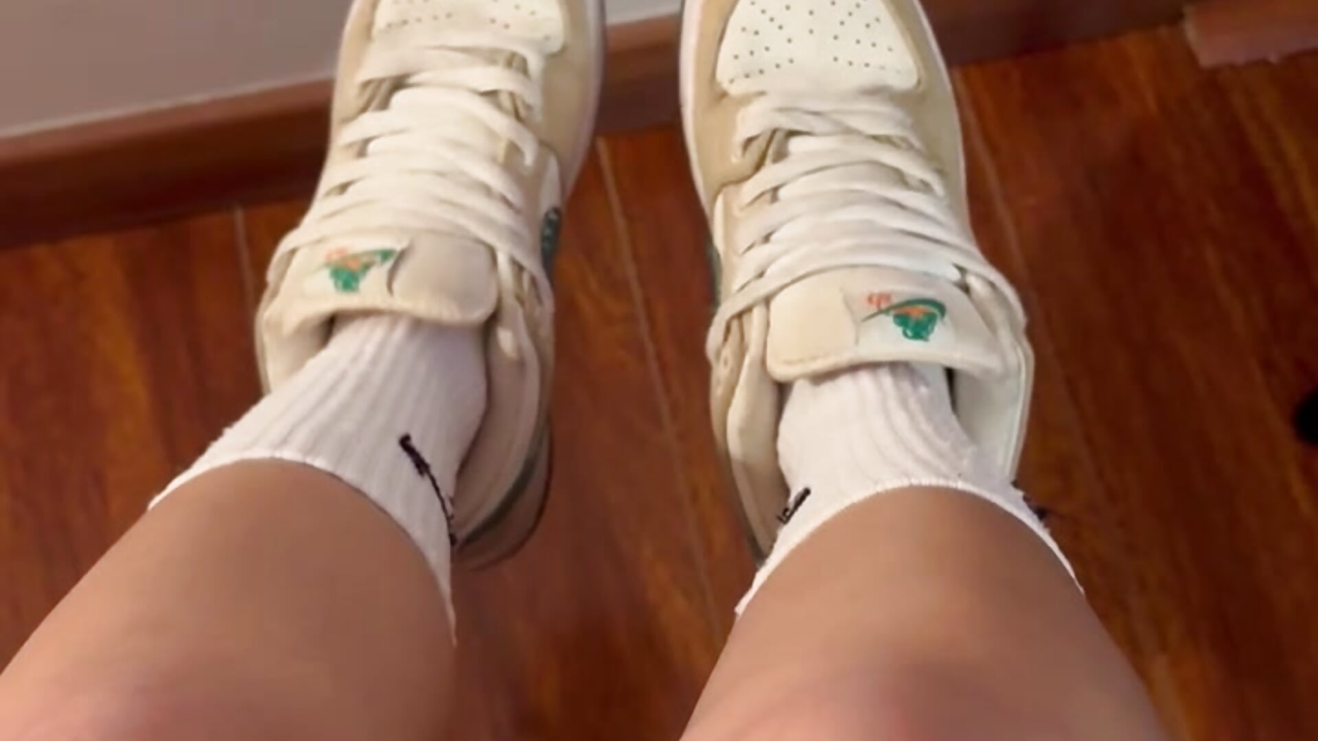 :) - vídeo de Rebeca_jones modelo de câmara