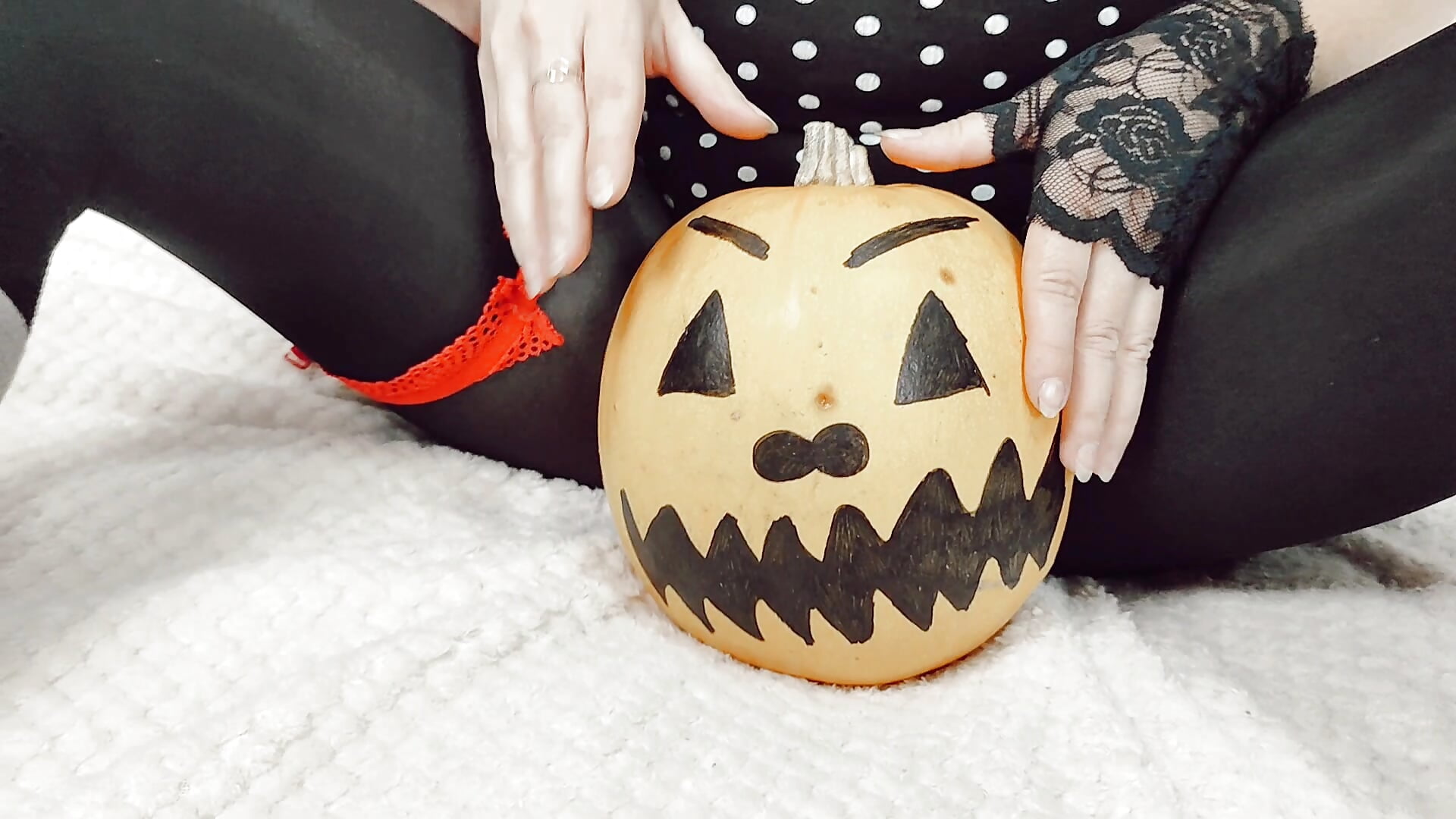 Happy Halloween! - video by VanessaHotts cam model