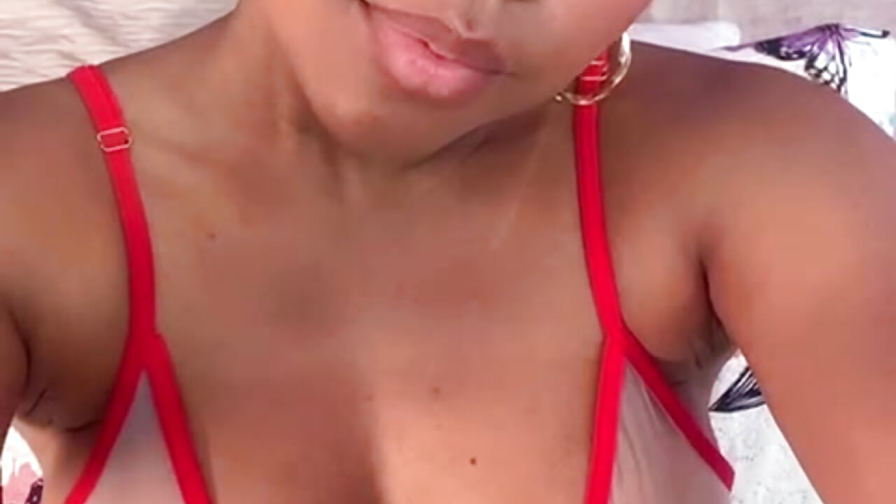 Let us allow ourselves to be carried away by the pleasure and temptation of our bodies. 🍒😏🔥 - video by naughty_ebonyy cam model