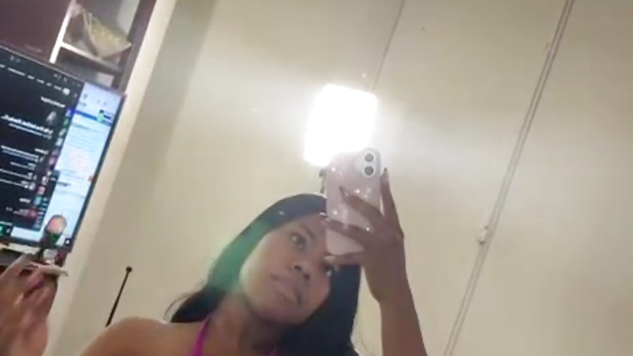 Let my kisses and my body fulfill all your fantasies.😘🫦🍒 - video by naughty_ebonyy cam model